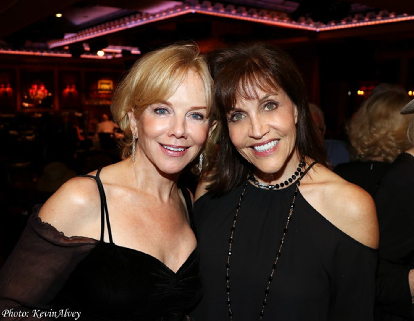 Photo Coverage: Linda Purl and The Diva Jazz Orchestra at Feinstein's/54Below 'Big Band Romance'  Image
