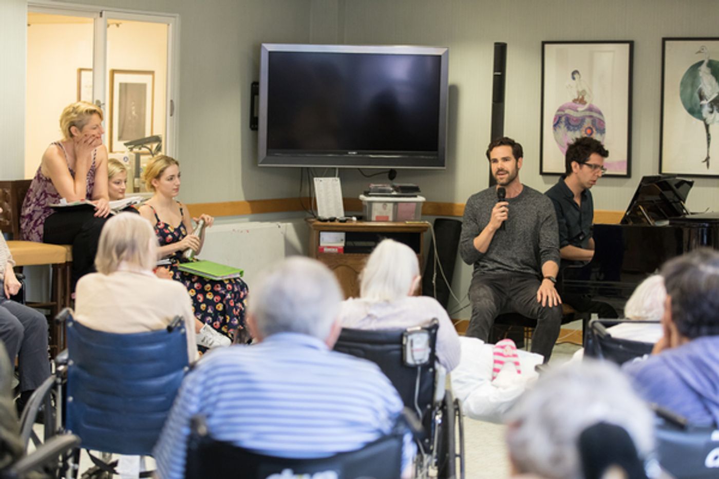 Photo Flash: Cast Members of CAROUSEL and MY FAIR LADY Perform For Seniors at the Actors Fund Home  Image