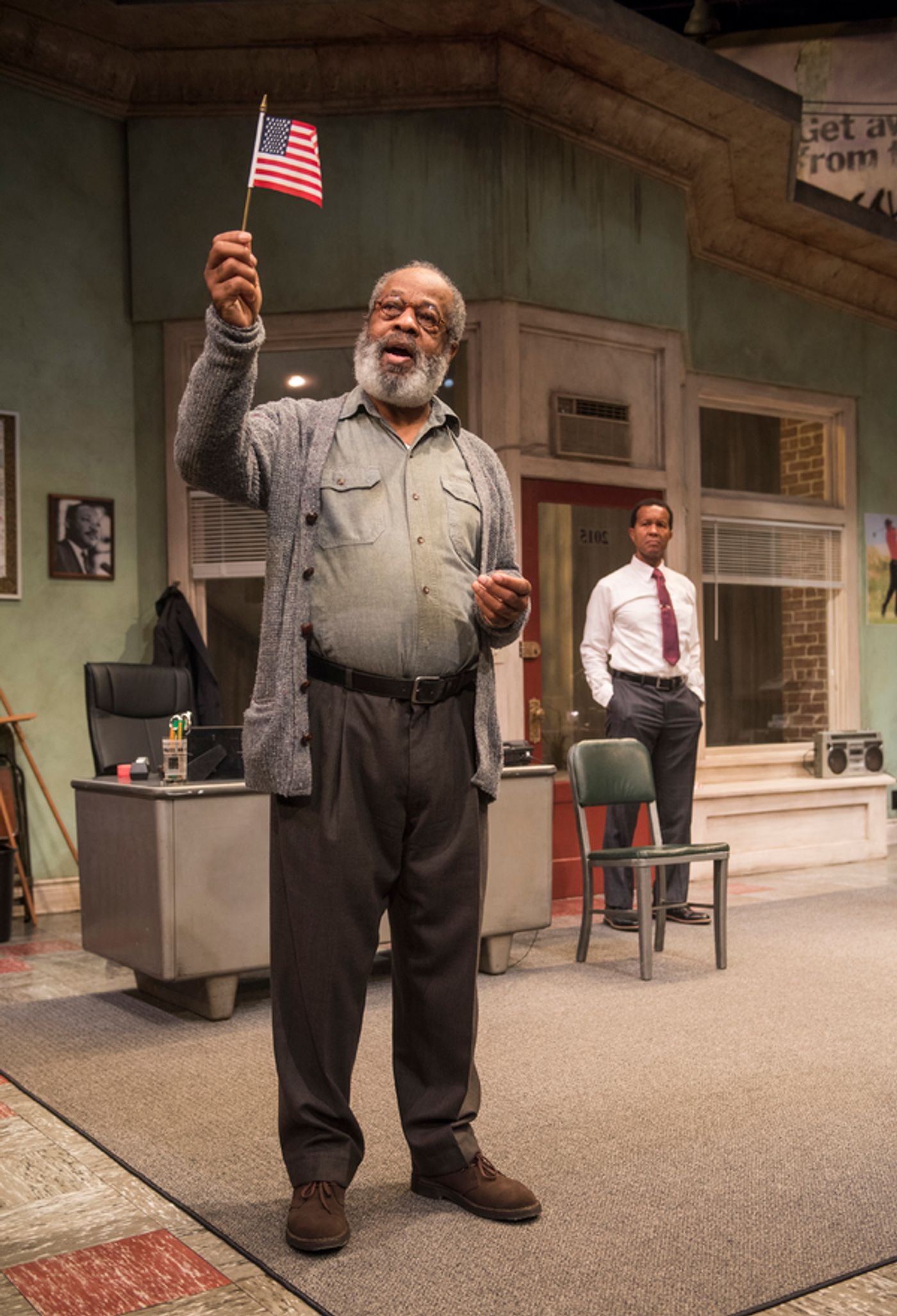 Photo Flash: First Look at RADIO GOLF at Court Theatre  Image