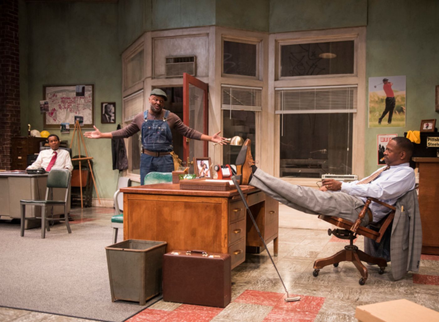 Photo Flash: First Look at RADIO GOLF at Court Theatre  Image