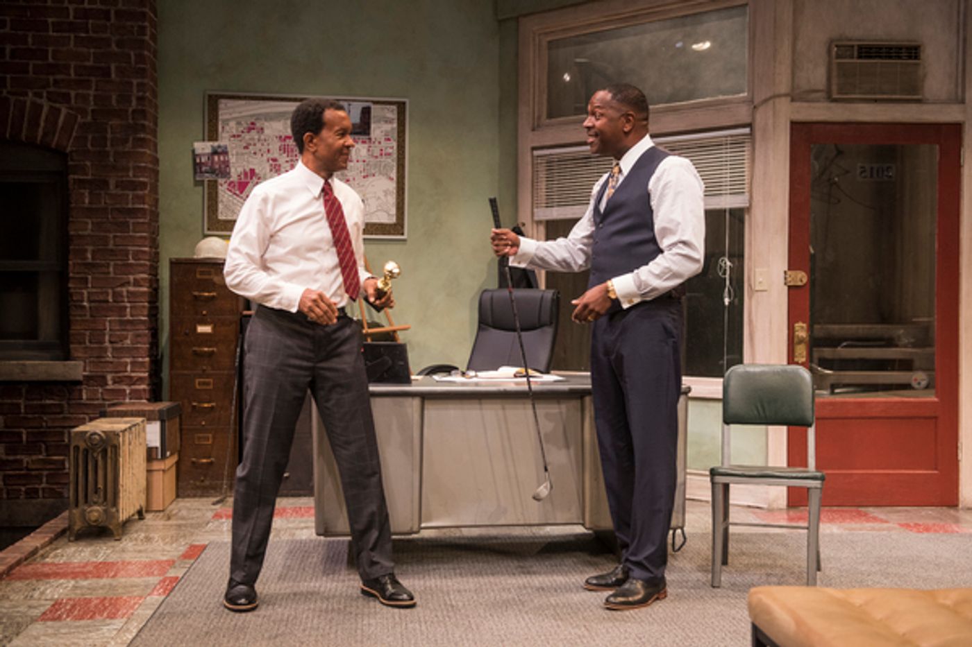 Photo Flash: First Look at RADIO GOLF at Court Theatre  Image