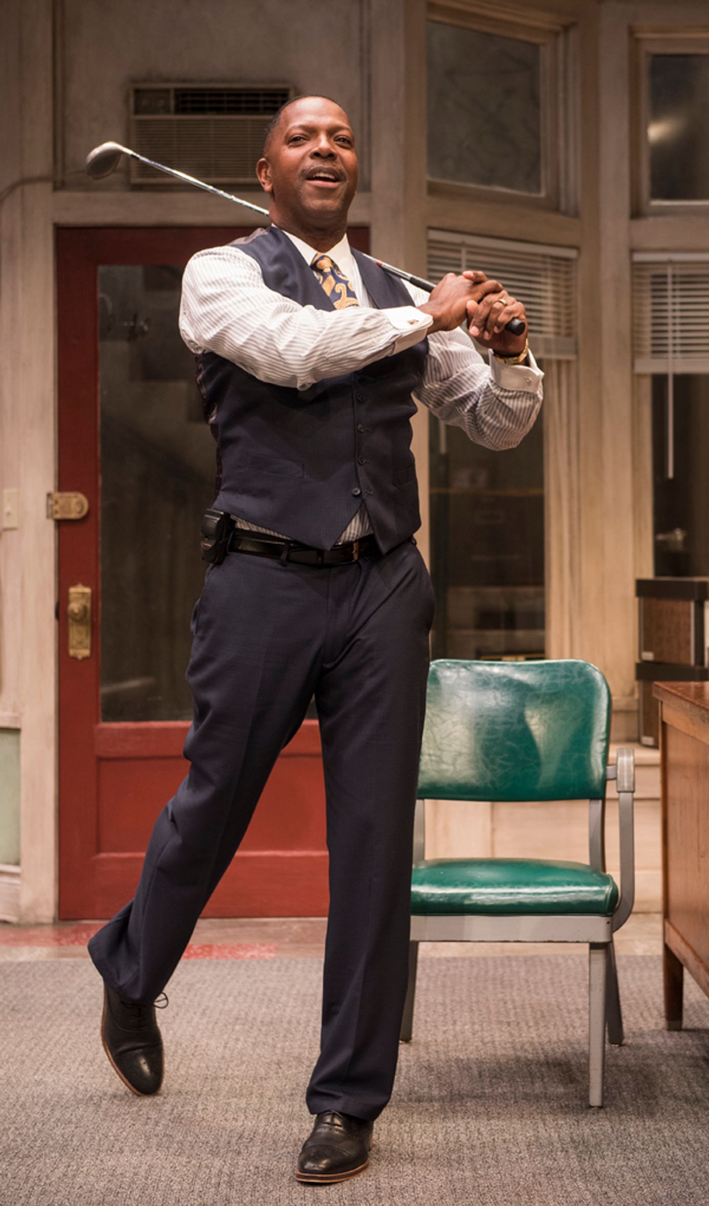 Photo Flash: First Look at RADIO GOLF at Court Theatre  Image