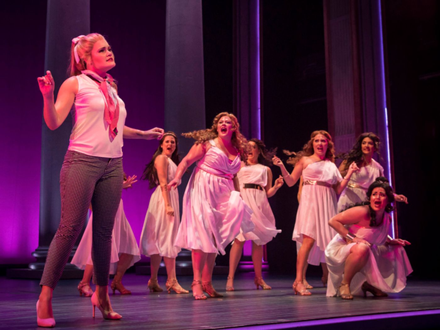 Photo Flash: First Look at Paramount Theatre's LEGALLY BLONDE  Image