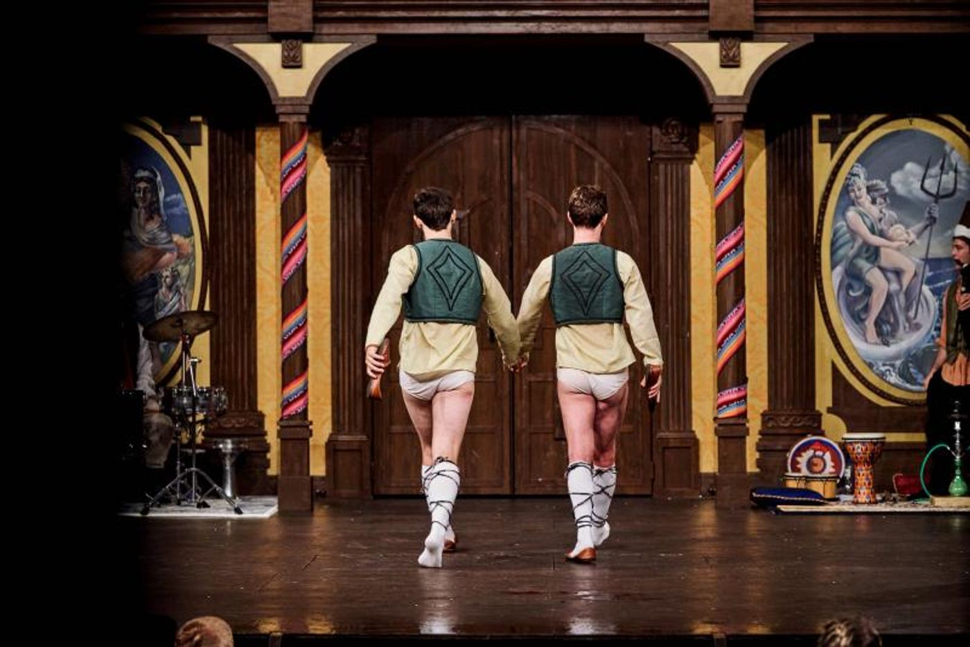 Review: Experience Theatre The Way Jacobean English Audiences Would Have With Pop-Up Globe's THE COMEDY OF ERRORS  Image