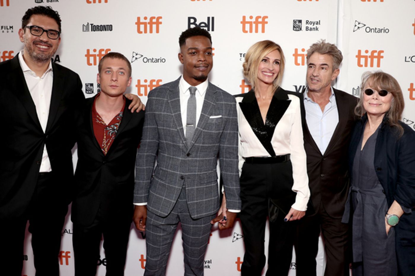 Photo Coverage: See Julia Roberts, Emmy Rossum and More at the TIFF Premiere of HOMECOMING  Image