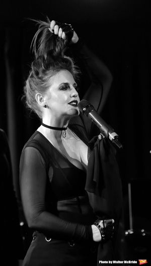 Jennifer Simard  Photo