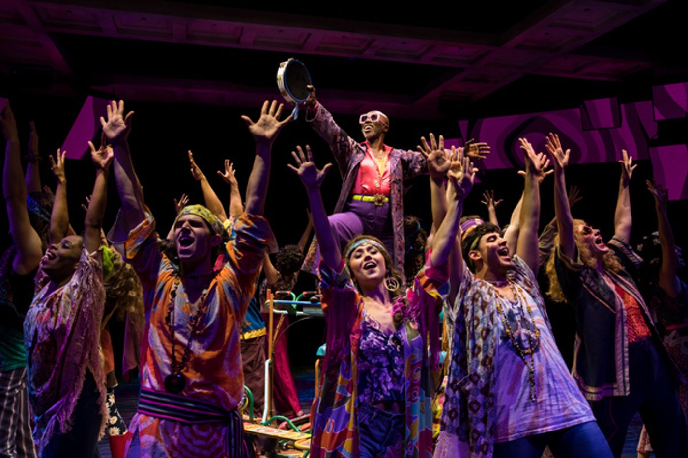 Photo Flash: Anne Horak Leads SWEET CHARITY at Marriott Theatre  Image