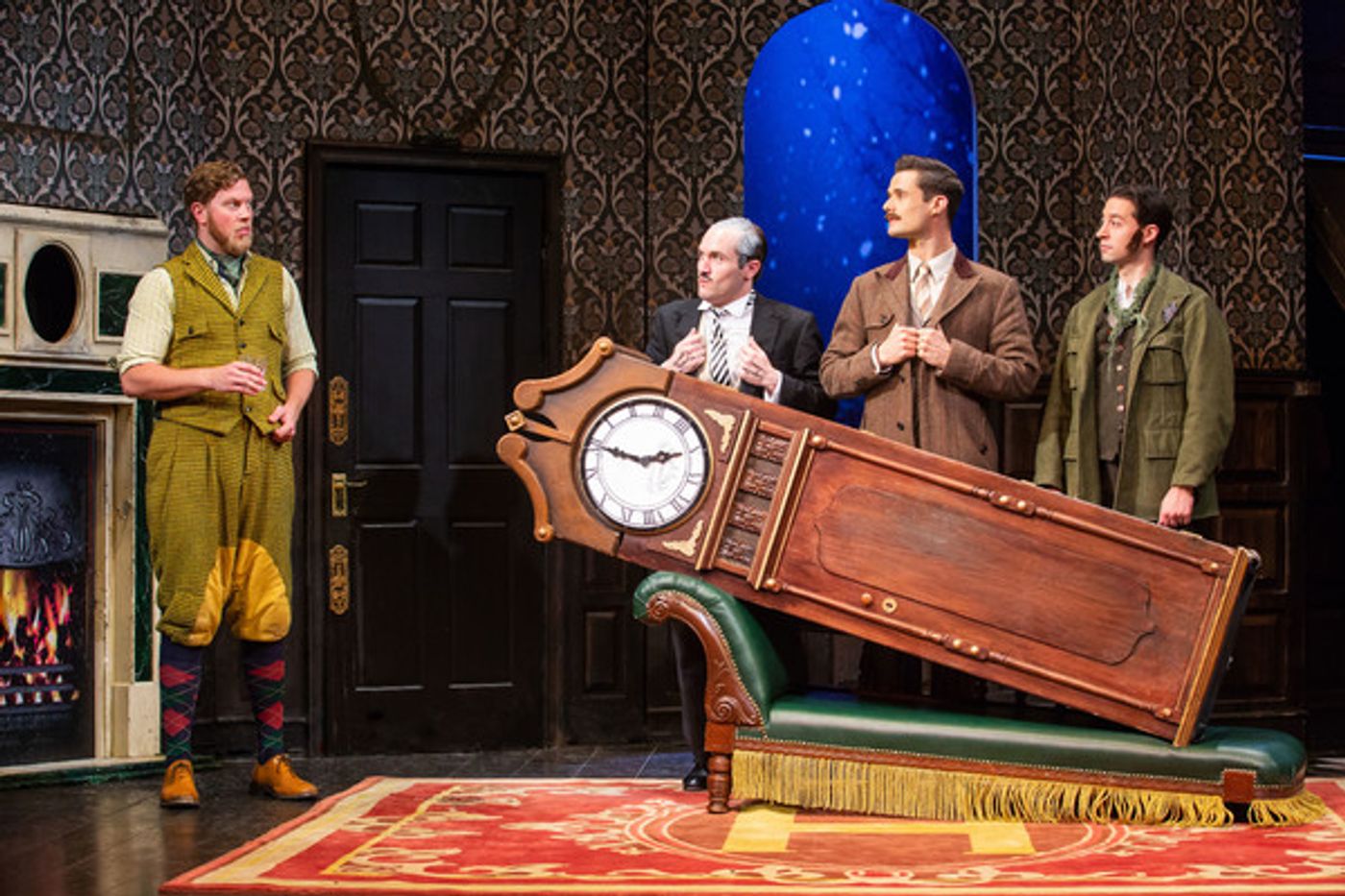 Photo Flash: Meet the Disastrous New Cast of THE PLAY THAT GOES WRONG  Image