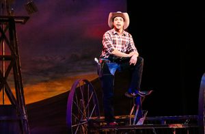 Sam Simahk @ BroadwayWorld Sam Simahk Photo