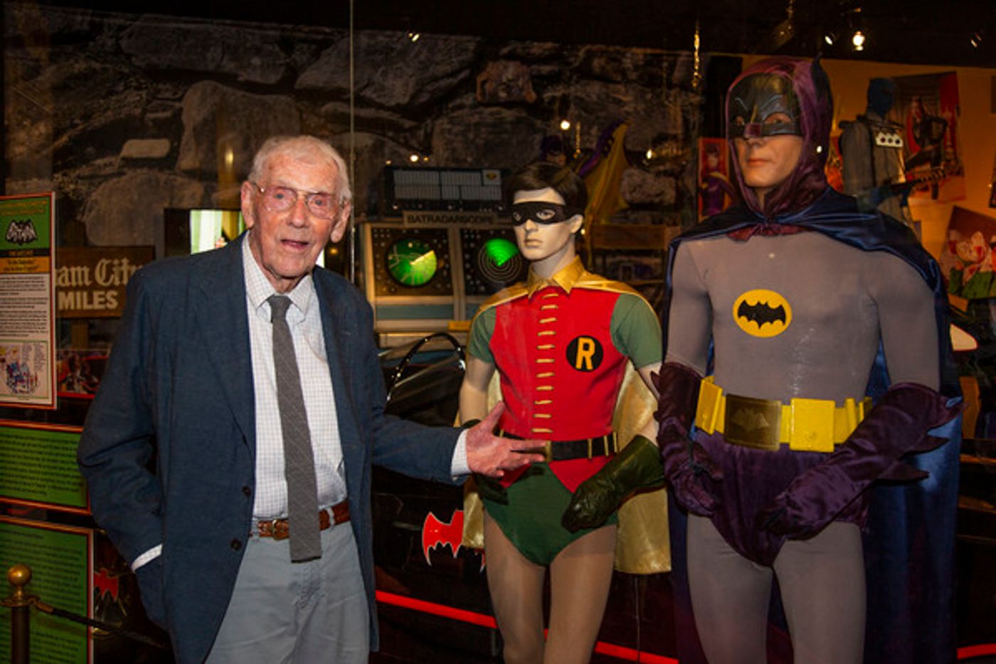 Photo Coverage: Batman's Robin, Burt Ward, Joins Series Experts at the BATMAN 66 EXHIBIT PANEL  Image