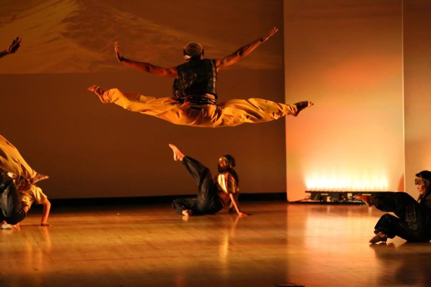 Review: KESHET CHAIM DANCE ENSEMBLE    INTERPRETING THE RAINBOW OF LIFE, LOVE AND OPTIMISM THRU DANCE at Gindi Auditorium  Image