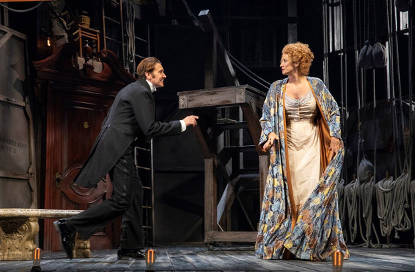 Photo Flash: Janet McTeer Brings a Legend to Life in BERNHARDT/HAMLET  Image