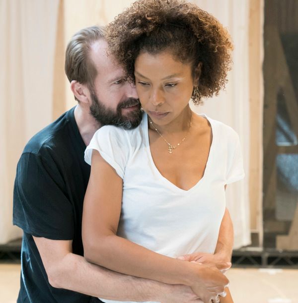 Ralph Fiennes and Sophie Okonedo Photo