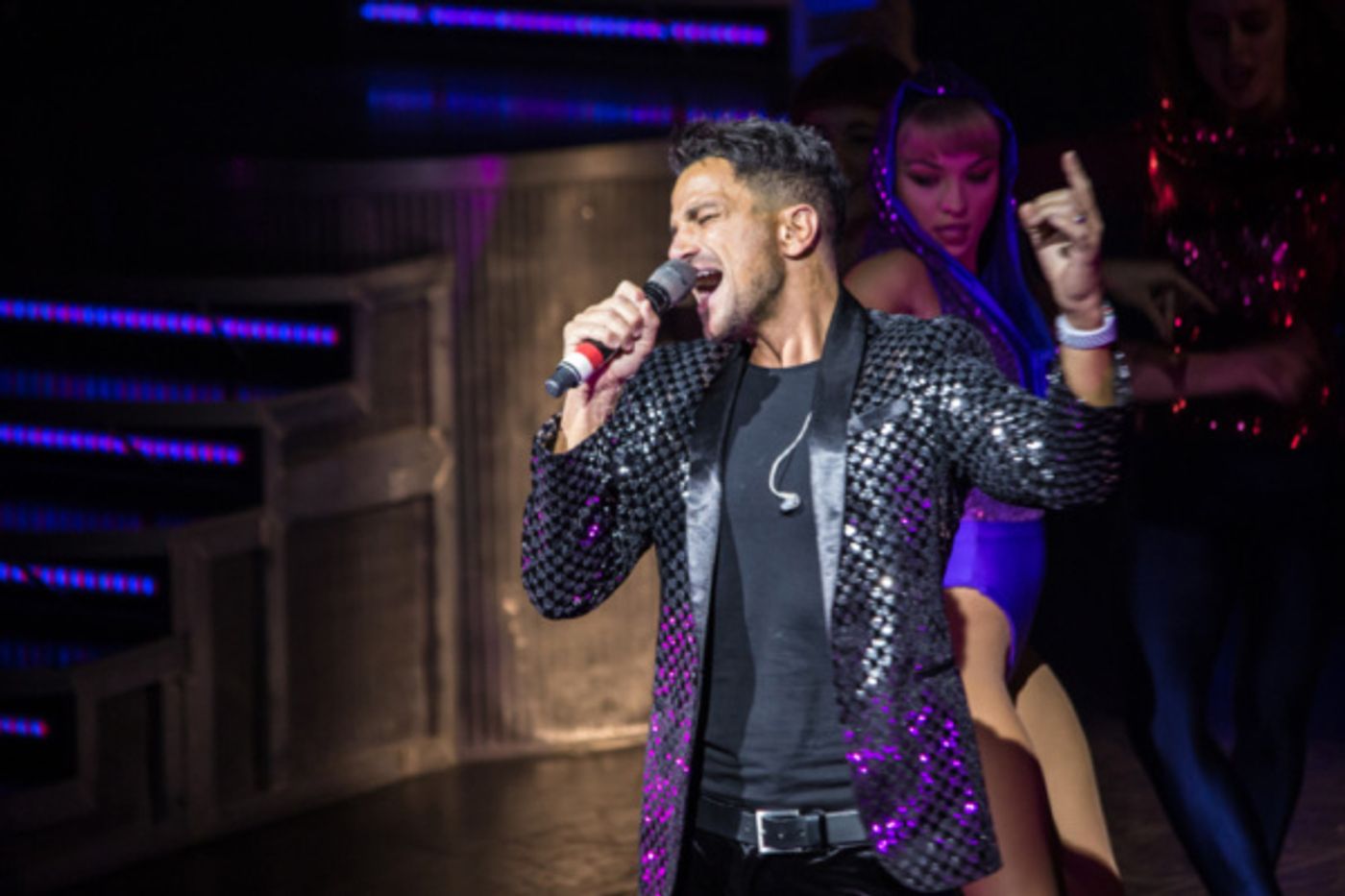 Photo Flash: Peter Andre Makes Guest Appearance at THRILLER LIVE's 4,000th Performance  Image