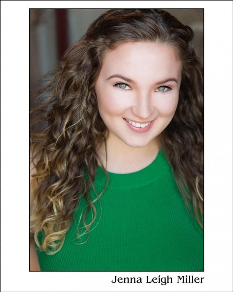 Friday 5(+1): The Cast of HAIRSPRAY At The Roxy Regional Theatre  Image