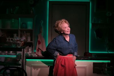 Debra Jo Rupp Photo