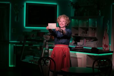 Debra Jo Rupp Photo