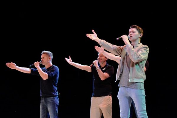Neil Byrne, Ryan Kelly and Damian McGinty Photo