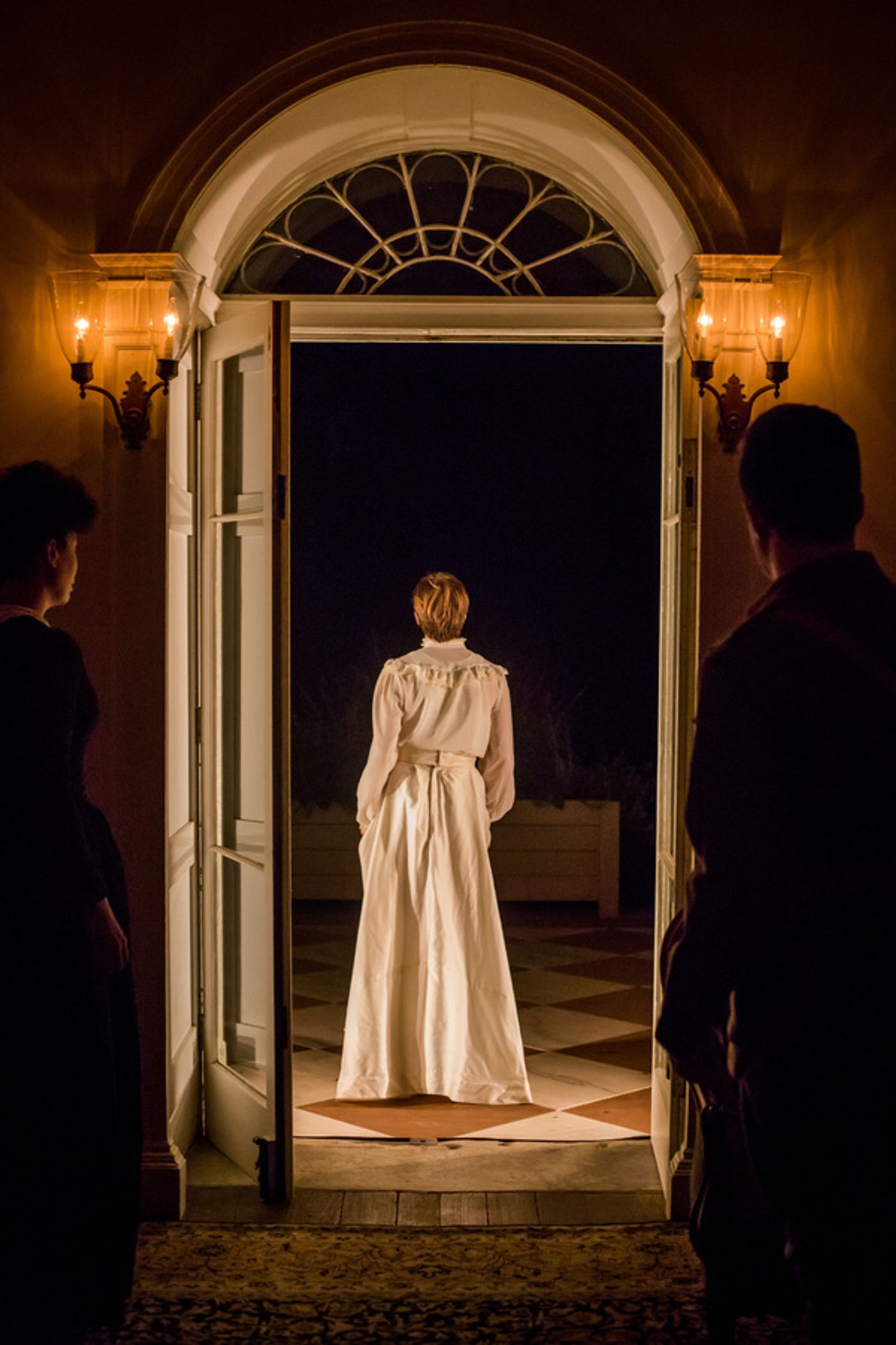 Photo Flash: Philadelphia Theatre Presents MARY ROSE at Woodlands Cemetery  Image