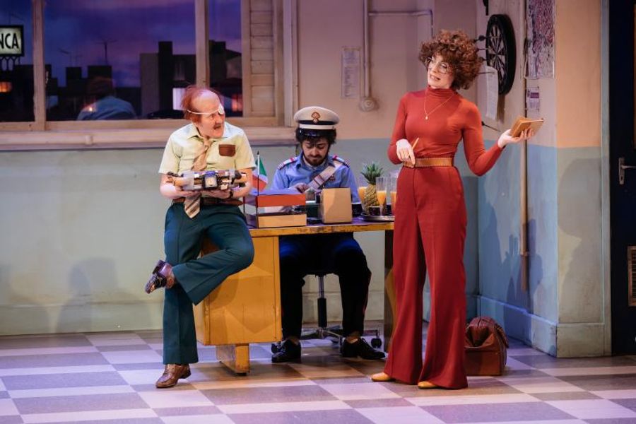 Review: ACCIDENTAL DEATH OF AN ANARCHIST Is An Absurd And Amusing Fight For Justice Presented By A Fabulous Female Cast. Image