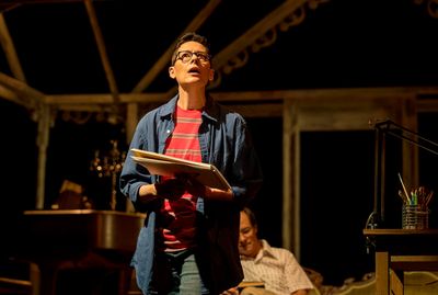 Amanda Naughton Photo