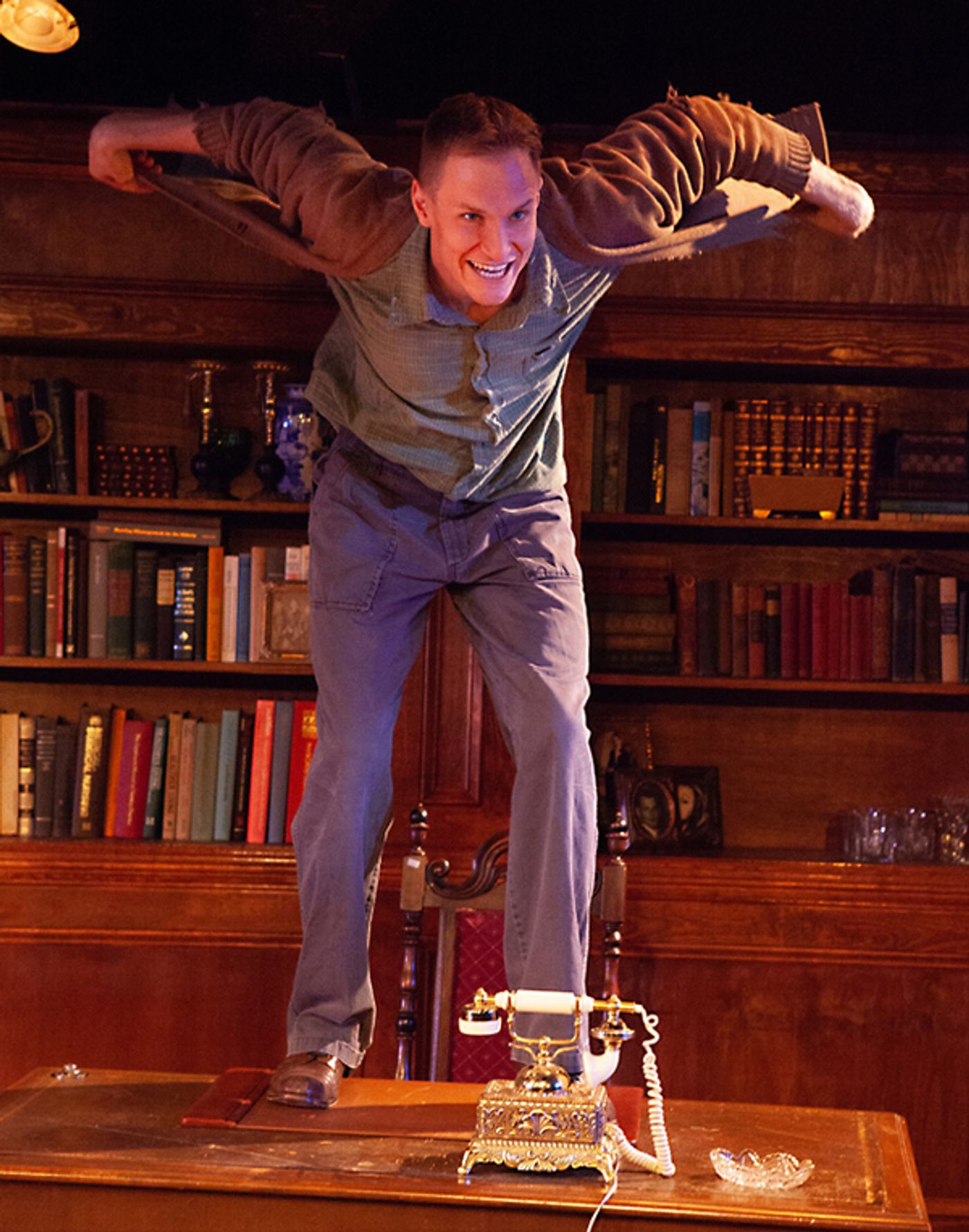 Photo Flash: Swift Creek Mill Theatre Presents COUNT DRACULA  Image