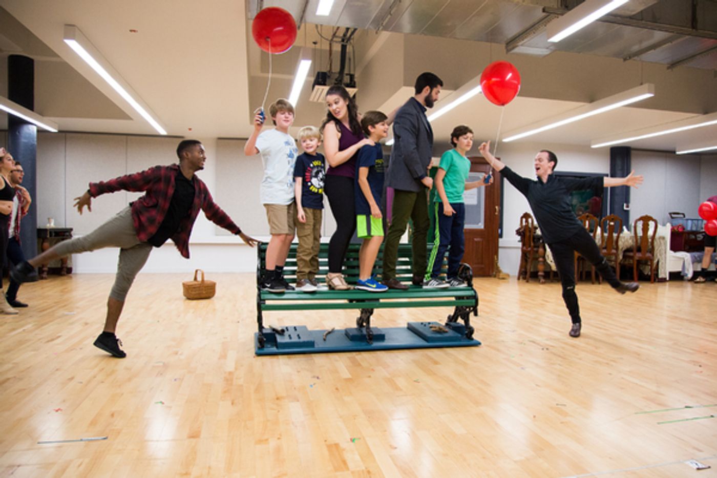Photo Coverage: Barrie's Back! Meet the Company of the FINDING NEVERLAND National Tour  Image