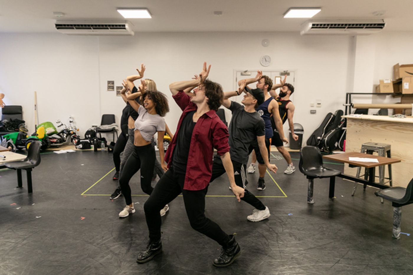 Photo Flash: In Rehearsal with ROCK OF AGES  Image