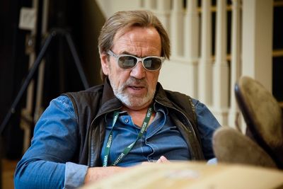 Robert Lindsay Photo