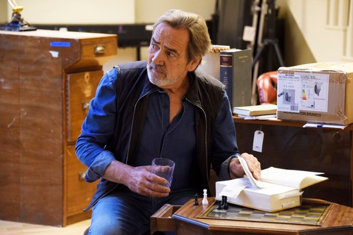 Robert Lindsay at 