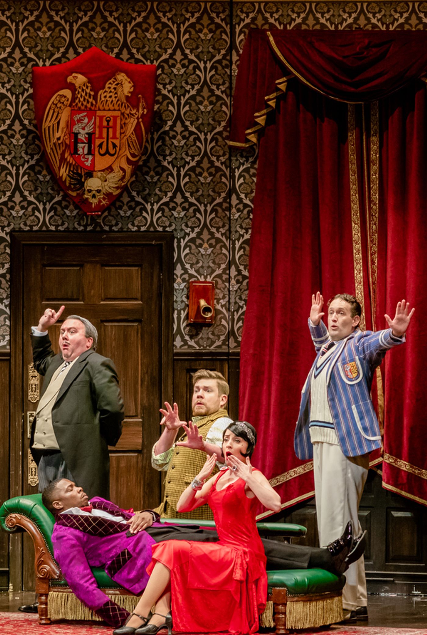 Photo Exclusive: THE PLAY THAT GOES WRONG Opens In Pittsburgh  Image