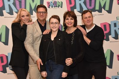 Angie Schworer, Christopher Sieber, Caitlin Kinnunen, Beth Leavel and Brooks Ashmansk Photo