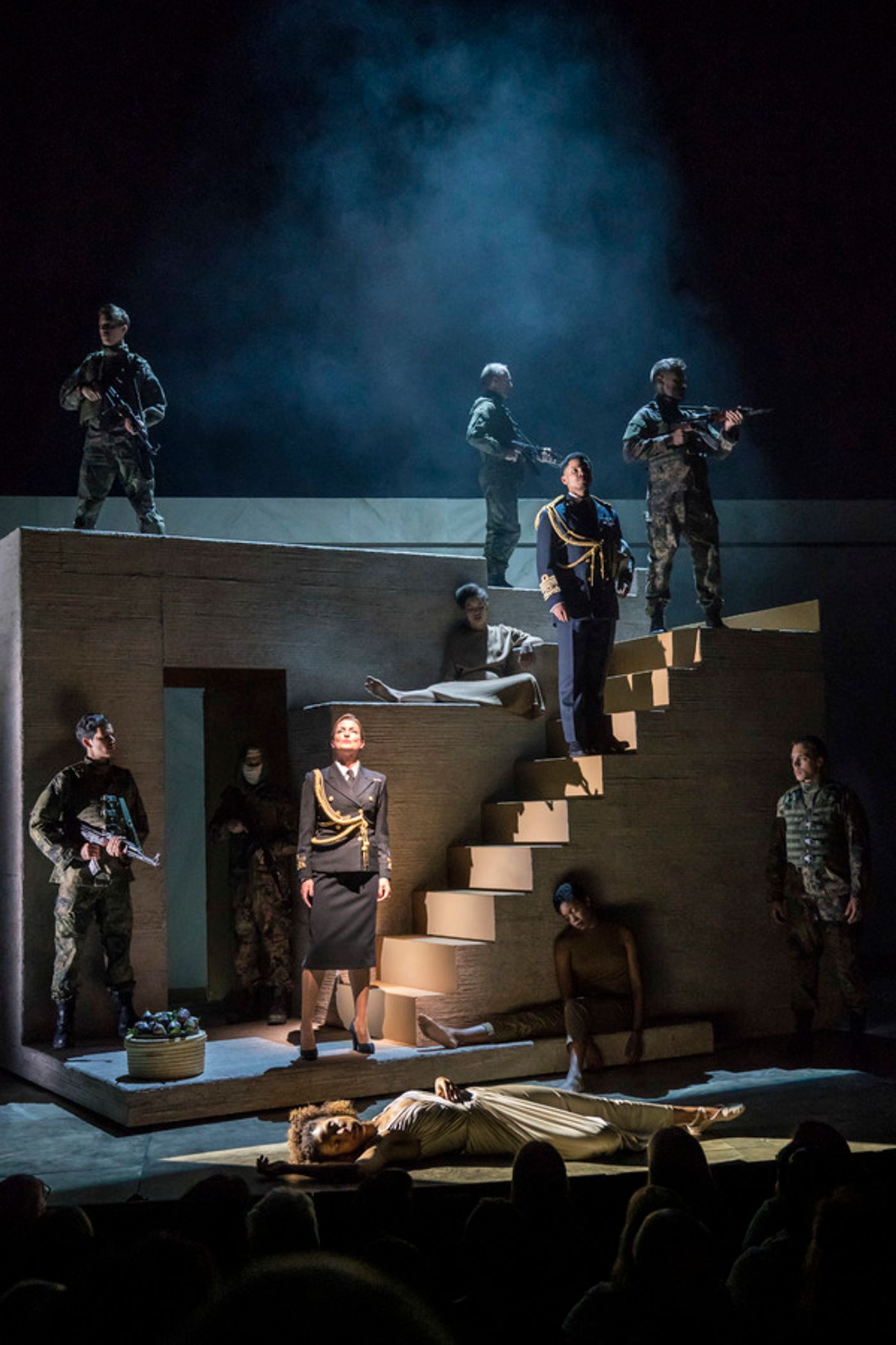 Photo Flash: First Look at Sophie Okonedo, Ralph Fiennes & Cast In ANTONY AND CLEOPATRA  Image