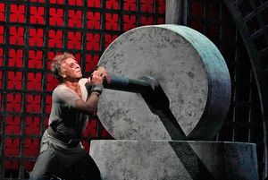 Roberto Alagna as Samson in Saint-Saëns's "Samson et Dalila."
@ BroadwayWorld Roberto Alagna as Samson in Saint-Saëns's "Samson et Dalila."
Photo