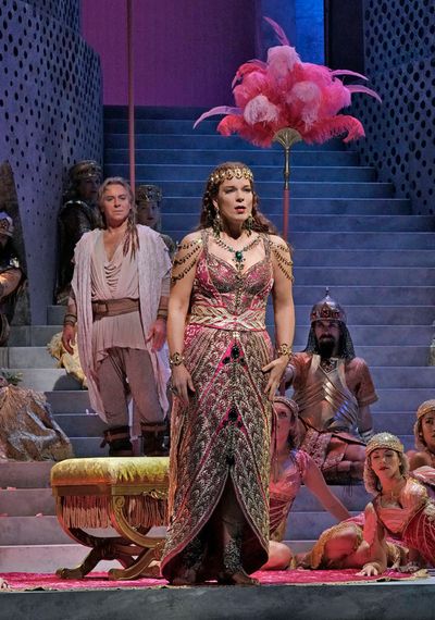 Roberto Alagna as Samson and ElÄ«na GaranÄa as Dalila in Saint-SaÃ«ns's "Samso Photo