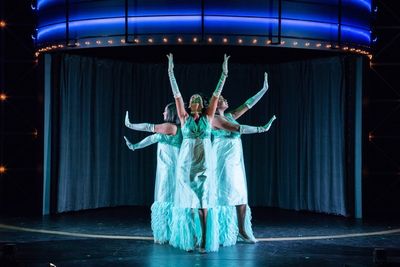  Lorrell Robinson (LOREIGNA SINCLAIR), Deena Jones (MARISSA RUDD), and Effie White (T Photo