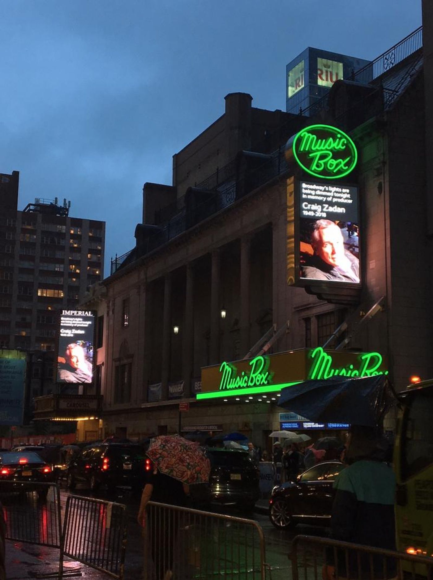 Photo Flash: Broadway Dims Lights in Memory of the Late Craig Zadan Photo Flash: Broadway Dims Lights in Memory of the Late Craig Zadan Image