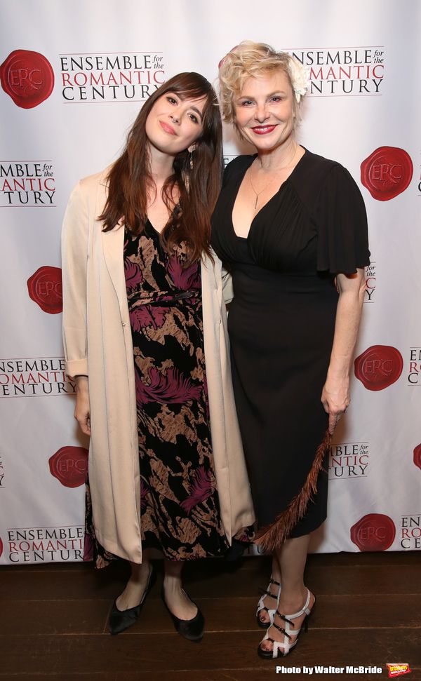 Angelica Page and daughter Photo
