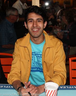 Cheech Manohar Photo