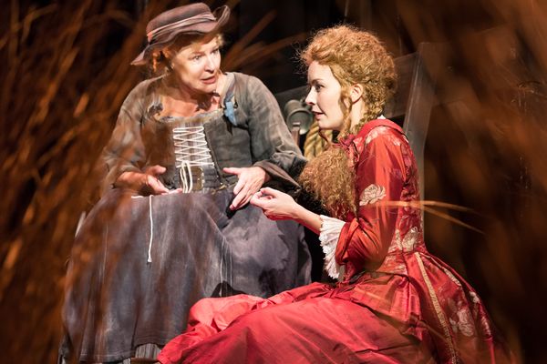 Annie Wensak (ensemble) and Eva-Jane Willis as Moll Photo