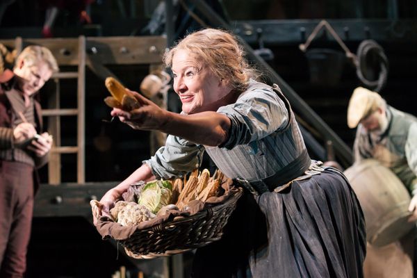 Photos: First Look at Mercury Theatre Colchester's MOLL FLANDERS — photo 5 of 16
