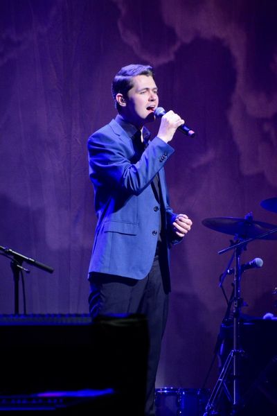 Damian McGinty Photo
