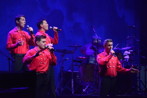 Damian McGinty, Ryan Kelly, Emmet Cahill and Neil Byrne Photo