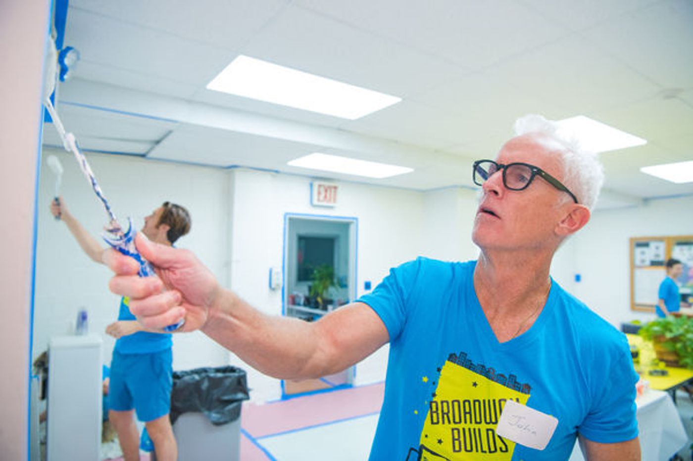 Photo Flash: Jessie Mueller, John Slattery & More Help Out Habitat for Humanity NYC at Broadway Builds  Image