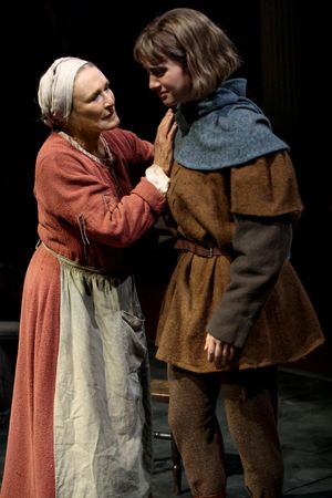 Glenn Close and Grace Van Patten @ BroadwayWorld Glenn Close and Grace Van Patten Photo