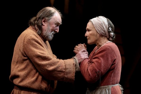 Dermot Crowley and Glenn Close Photo