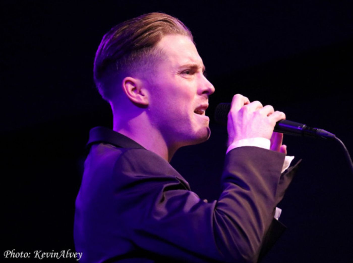 Photo Flash: Daniel LeClaire Comes to Birdland Theater  Image