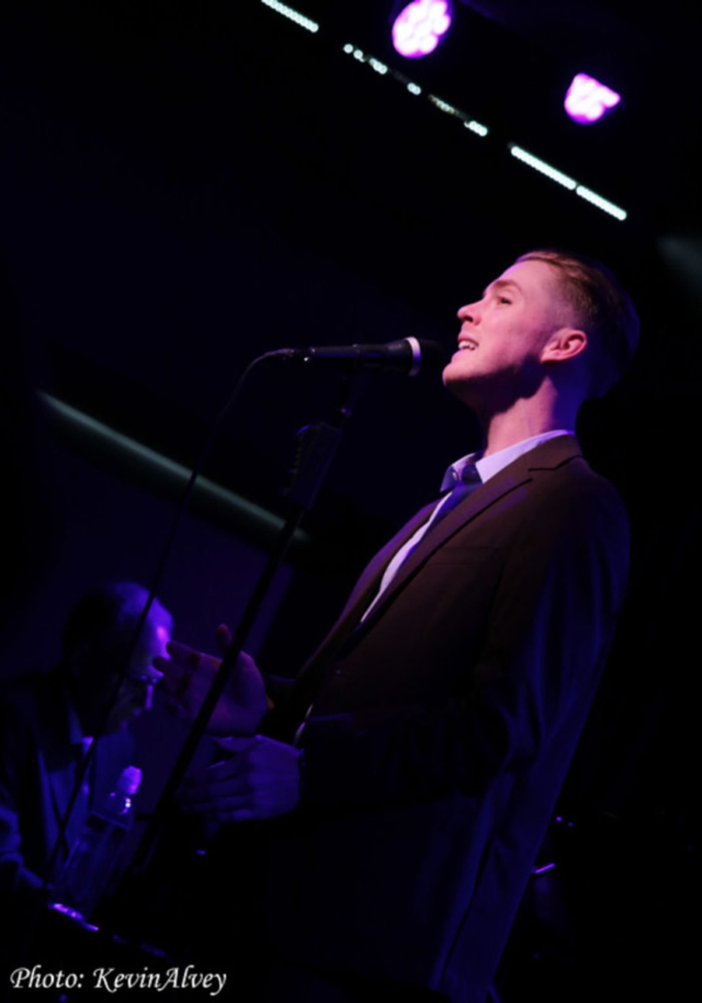 Photo Flash: Daniel LeClaire Comes to Birdland Theater  Image