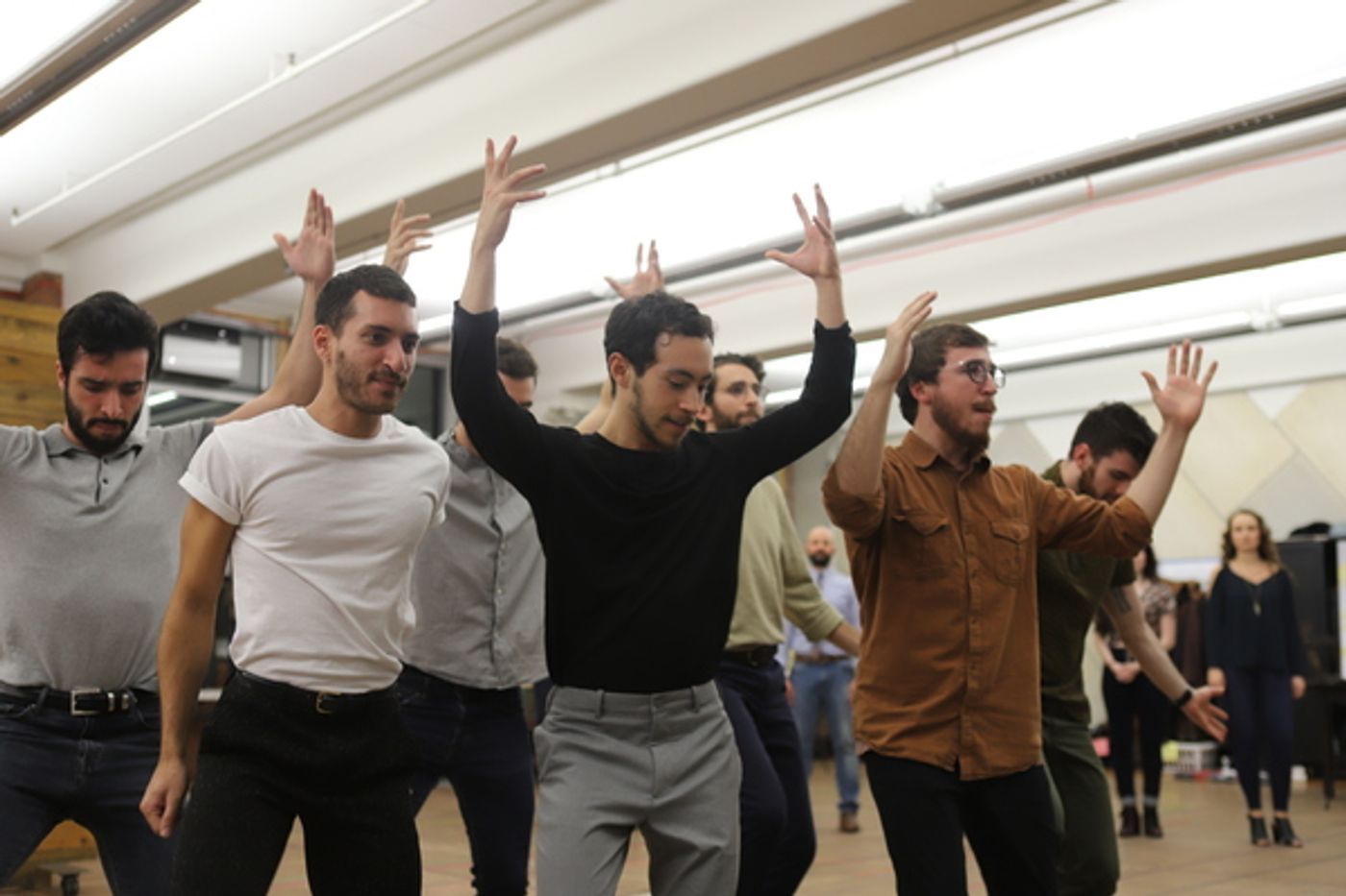 Photo Coverage: Meet The Company of FIDDLER ON THE ROOF National Tour  Image