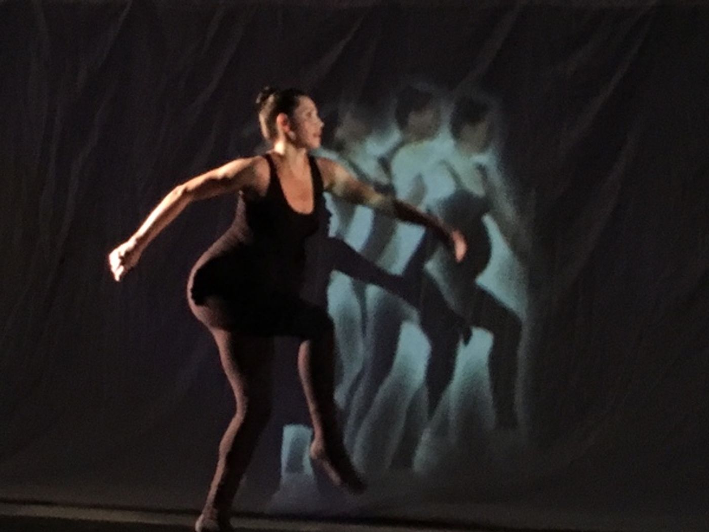 Review: No Man's Land Celebrates The Beauty of Birth to Be in a Hipster Haven Review: No Man's Land Celebrates The Beauty of Birth to Be in a Hipster Haven Image